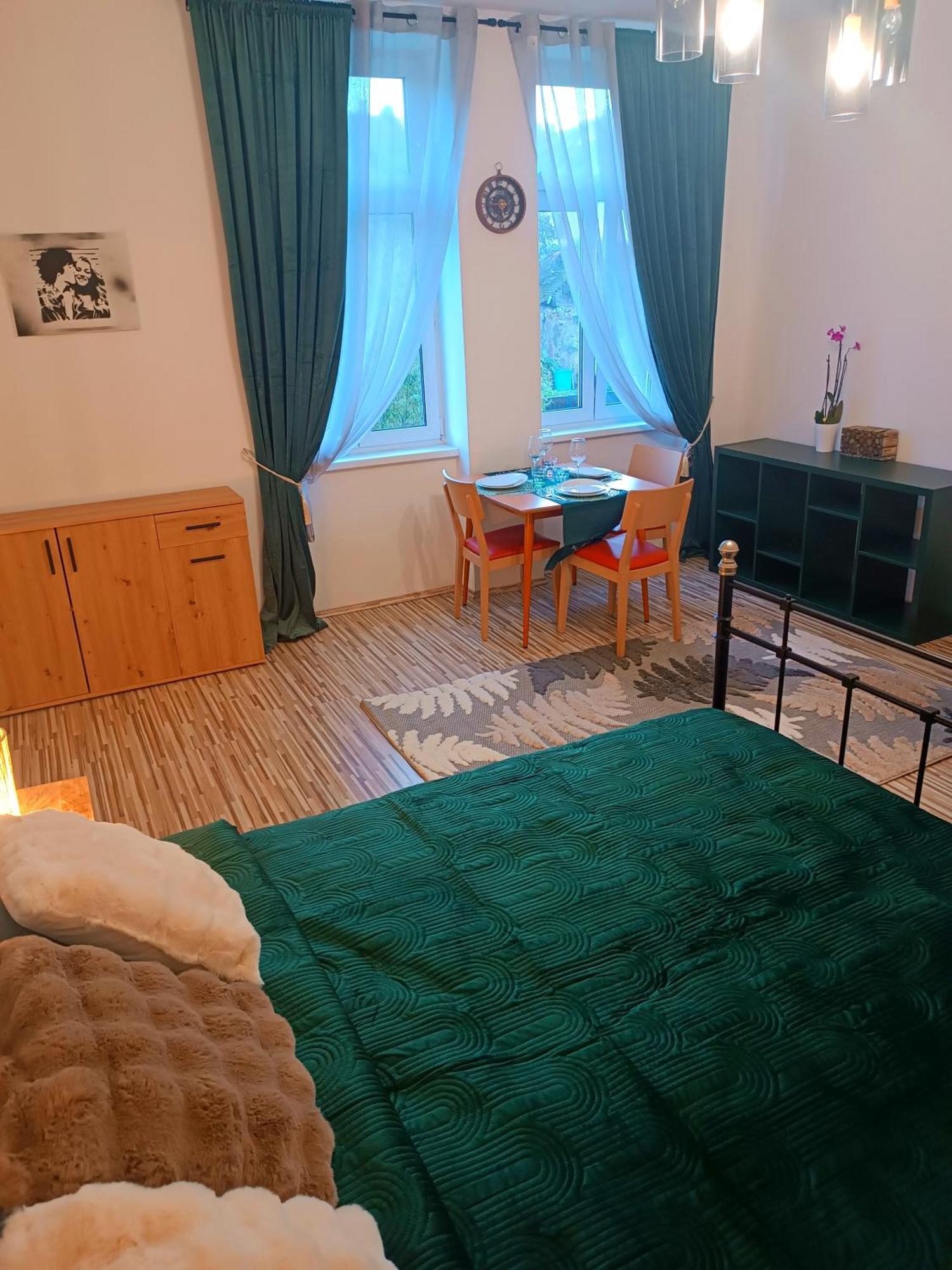 Family Apartments Center Of Muerzzuschlag מראה חיצוני תמונה